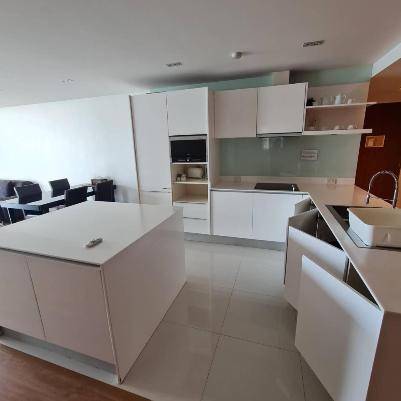 The Privilege Residence Patong Extérieur photo