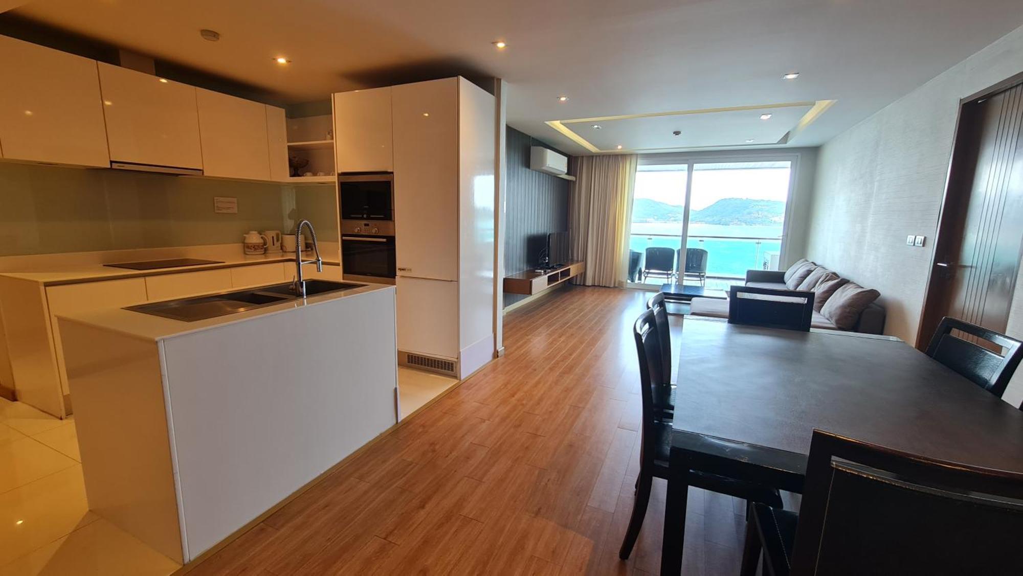 The Privilege Residence Patong Extérieur photo