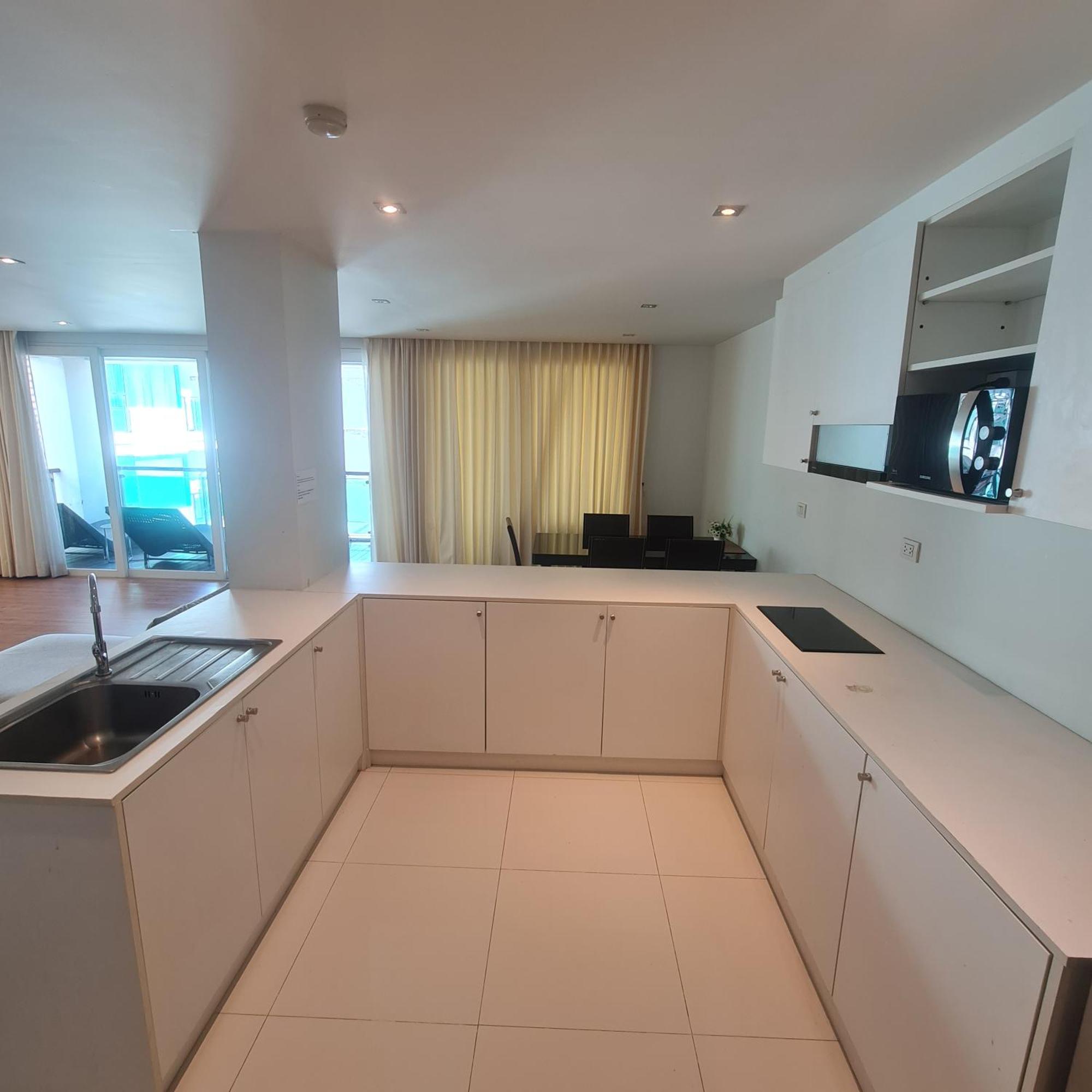 The Privilege Residence Patong Extérieur photo