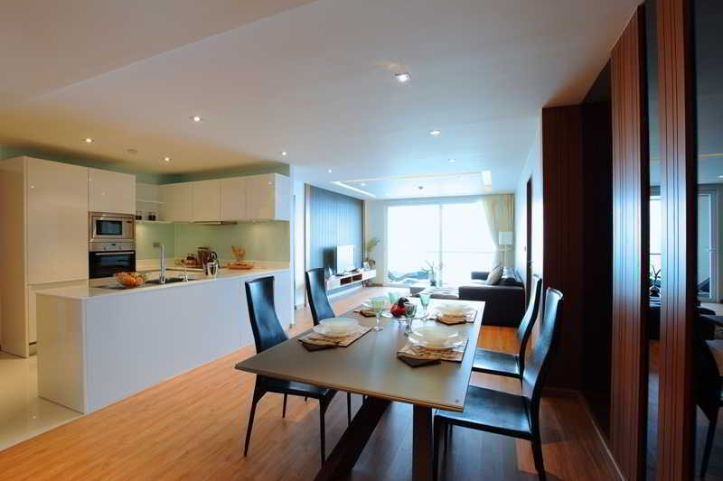 The Privilege Residence Patong Extérieur photo
