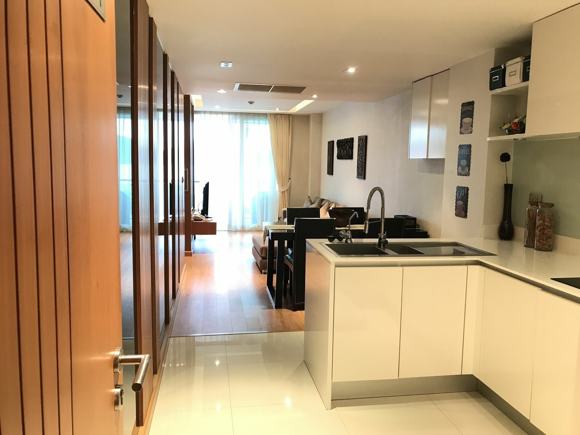 The Privilege Residence Patong Extérieur photo